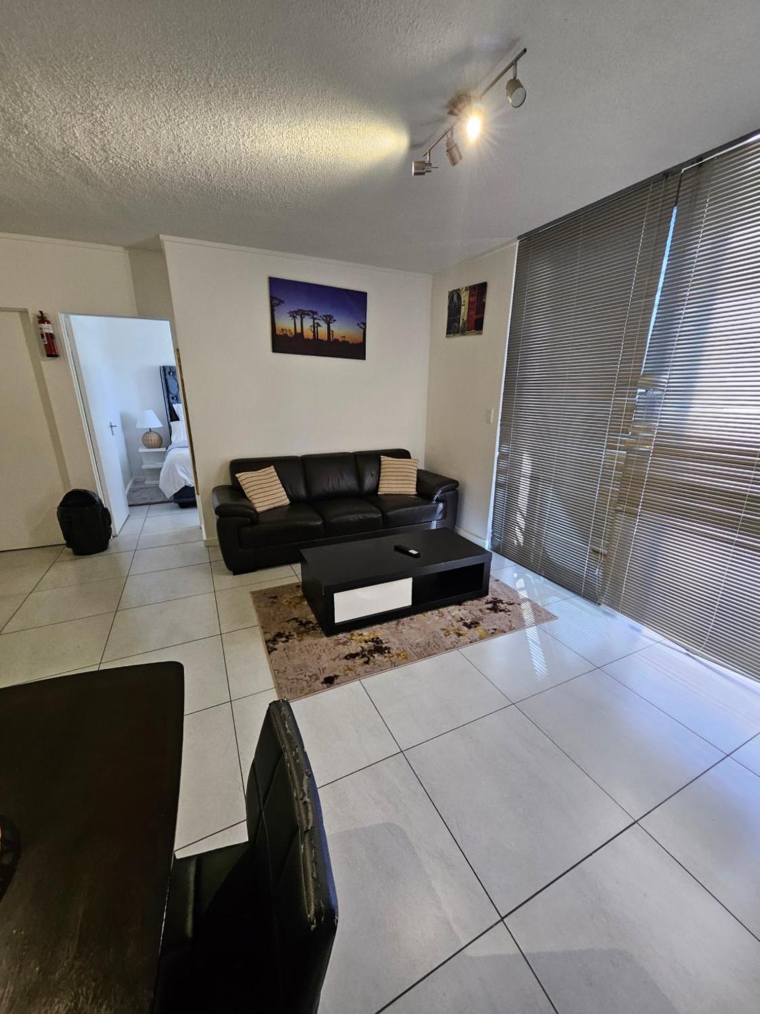 Kingelph Home-Stay Windhoek Dış mekan fotoğraf
