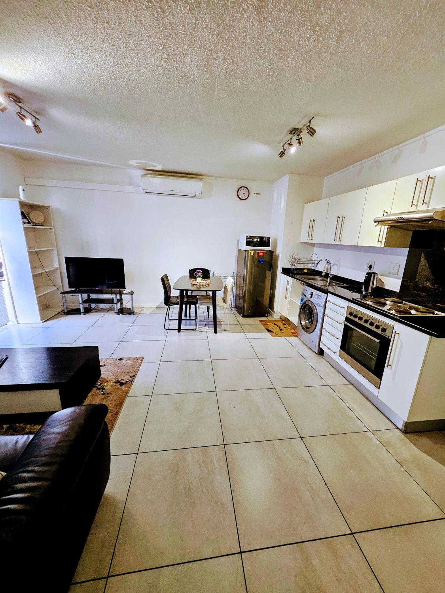 Kingelph Home-Stay Windhoek Dış mekan fotoğraf
